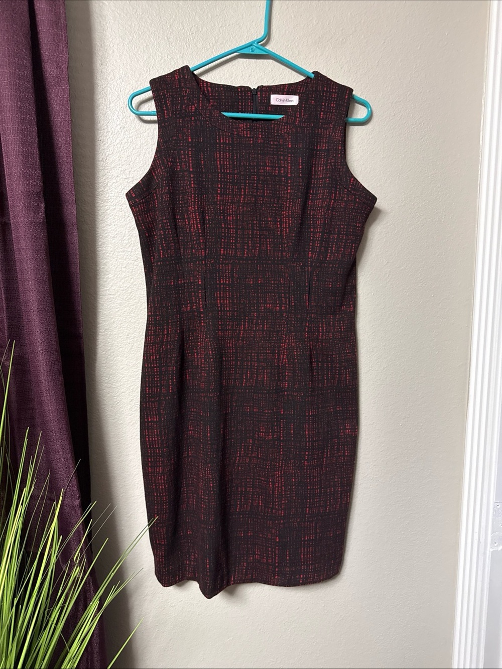 #894 Calvin Klein Red/Black Sleeveless Sheath midi Dress Size Small